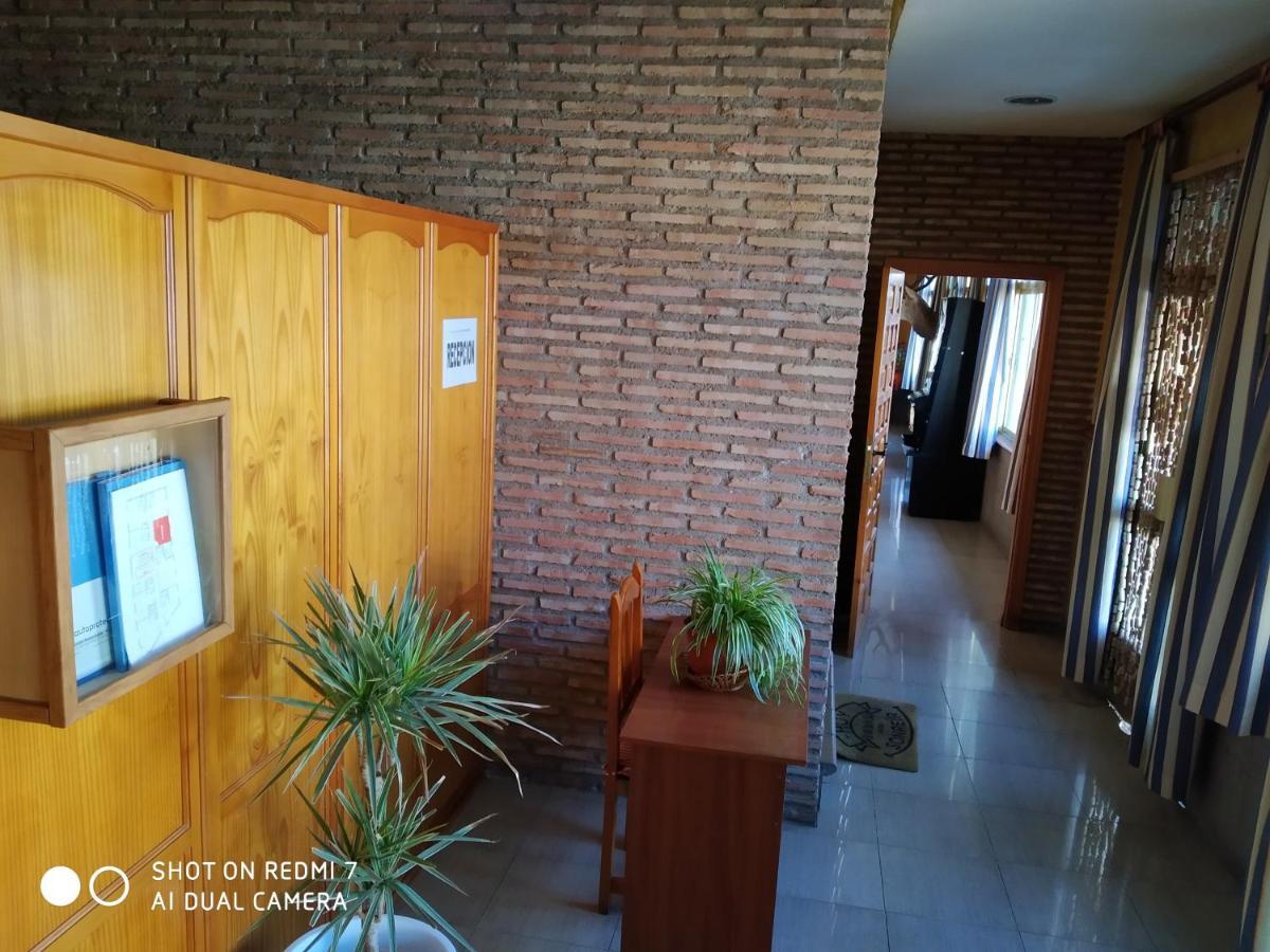 Hostal Restaurante El Parador Alcaracejos Bagian luar foto