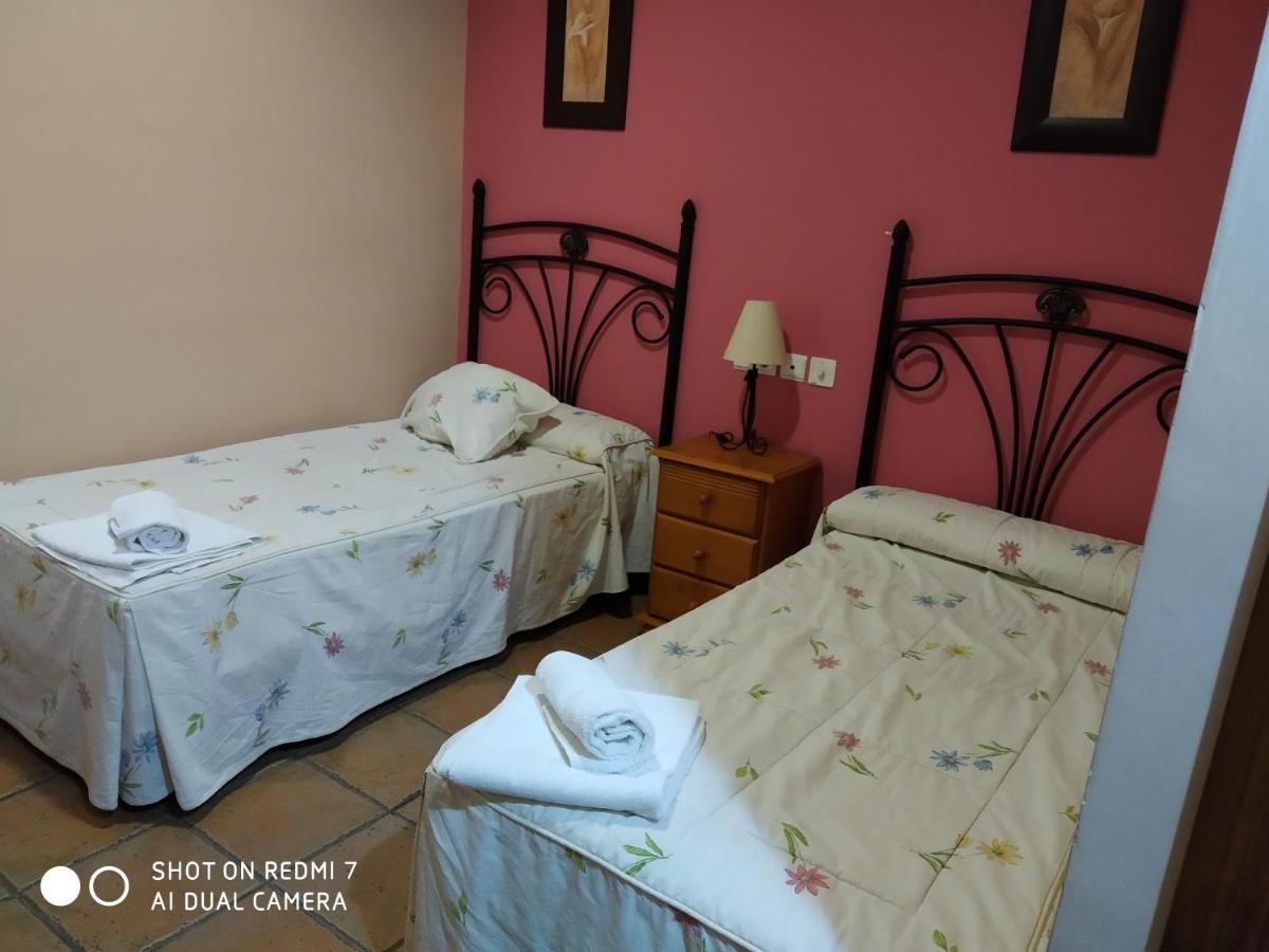 Hostal Restaurante El Parador Alcaracejos Bagian luar foto